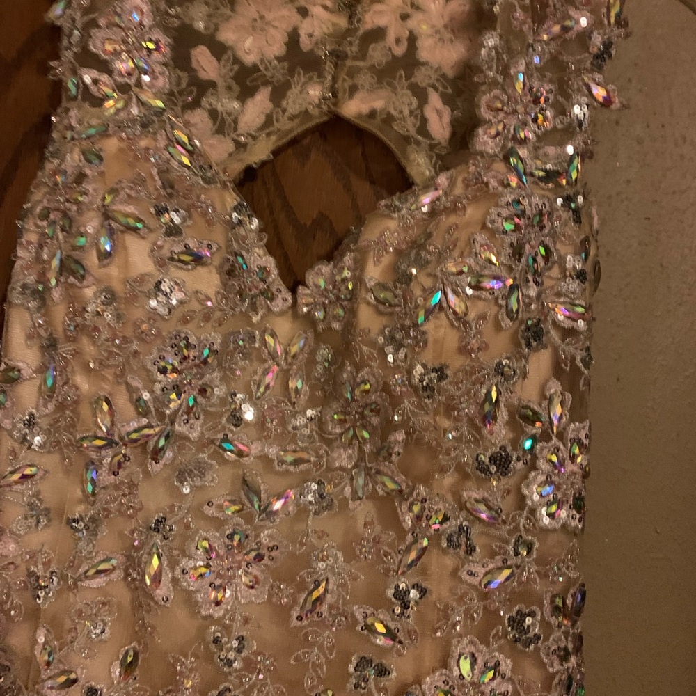 Prom dress - Picture 3 of 8
